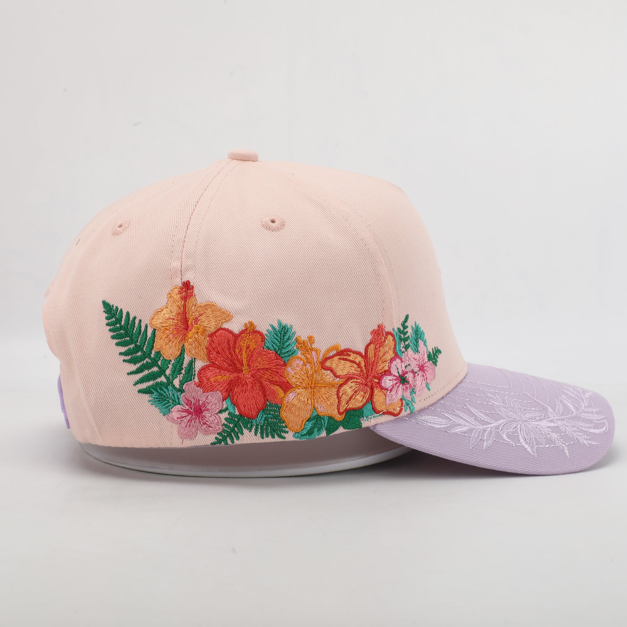 Pink cap with floral embroidery 